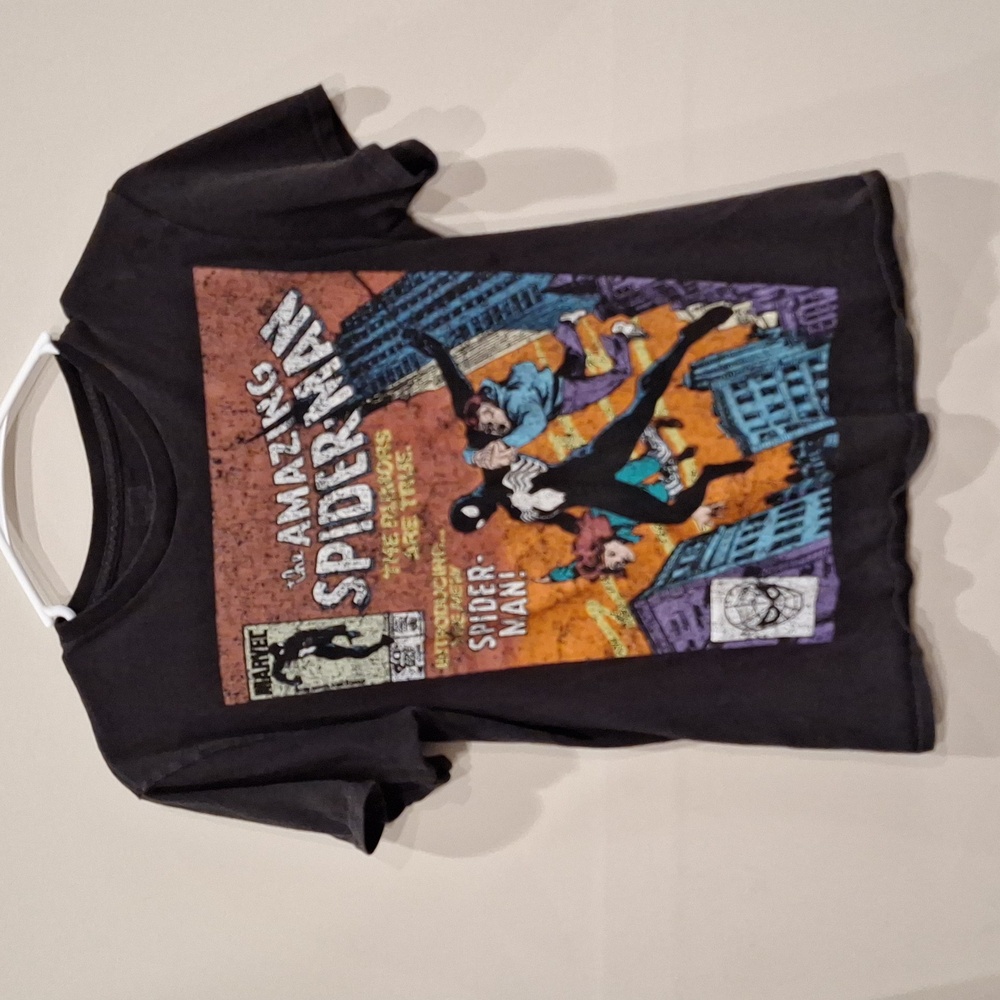 Men's Spiderman small tshirt
